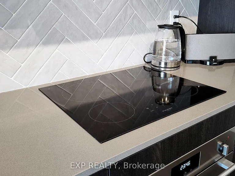36 Zorra St #330 — Photo 9