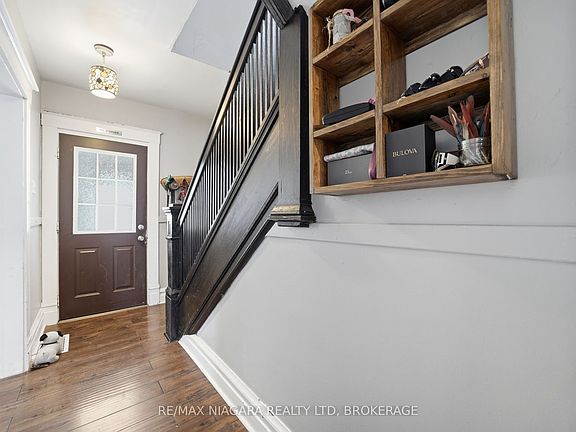 3rd image of 4919 Huron St