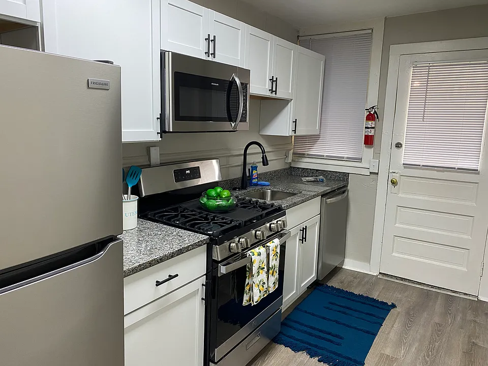 29 Leroy St #6