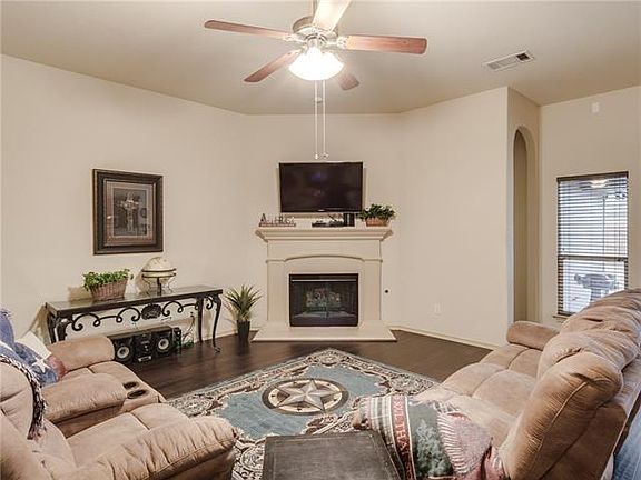 4th image of 5328 Thornbush Dr