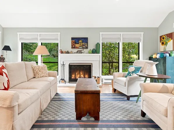 370 Heritage Hills #A, Somers, NY 10589