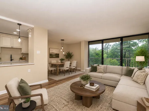 801 Yale Ave APT 827, Swarthmore, PA 19081