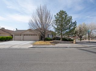 800 Ocate Meadows Dr NE, Rio Rancho, NM 87144