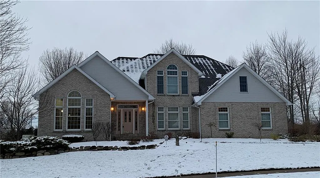 6158 Cobblestone Dr photo 1