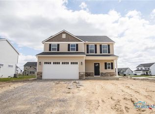 117 Valley Hall Dr, Perrysburg, OH