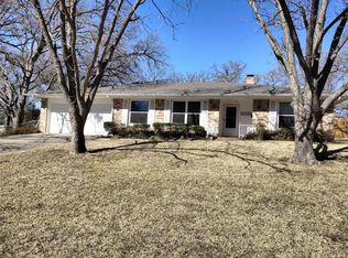 1808 Sagebrush Trl, Euless, TX 76040