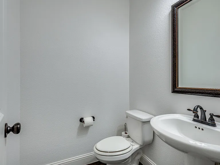 13225 Courtney Dr — Photo 18