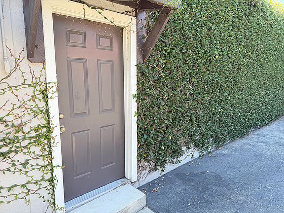 2nd image of 800 Arcadia Ave