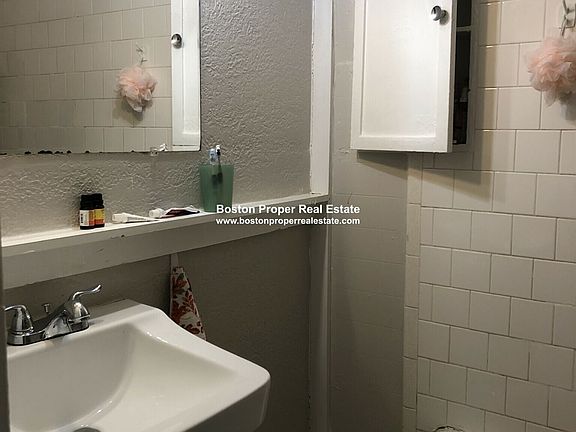 72 REVERE St. #4R Boston - Beacon Hill Unit Photo 5 (1)