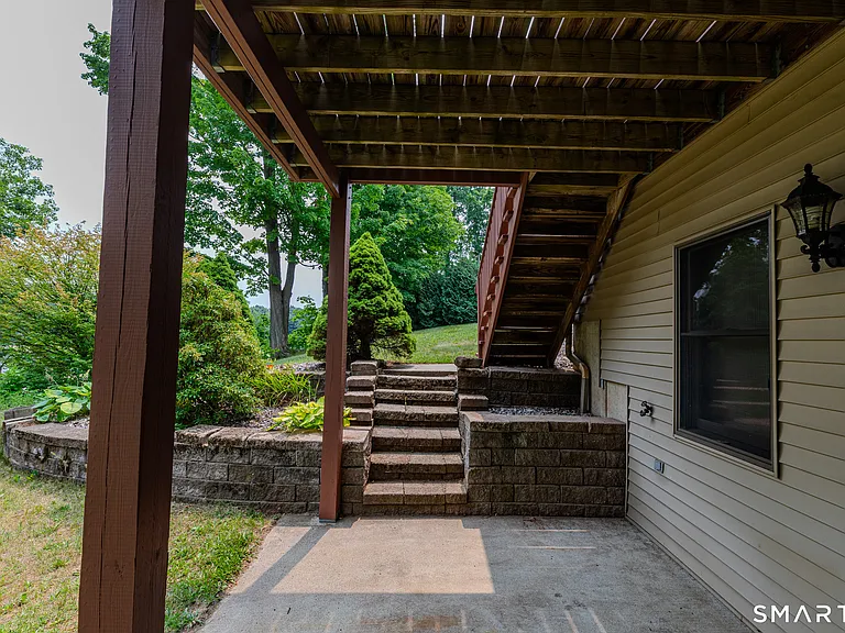 141 Union St — Photo 33