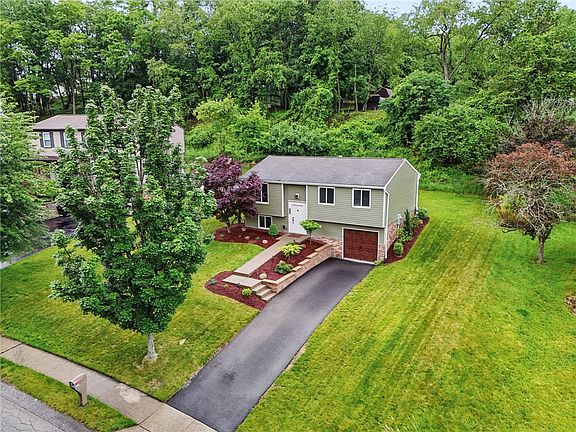 2nd image of 450 Limestone Dr