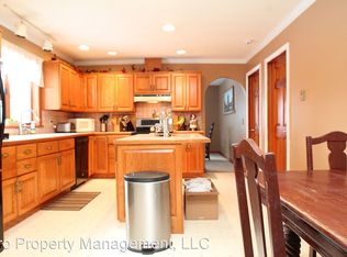 11 Manor Rd, New Milford, CT 06776