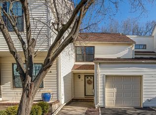 309 Jamestown Ct, Flemington, NJ 08822