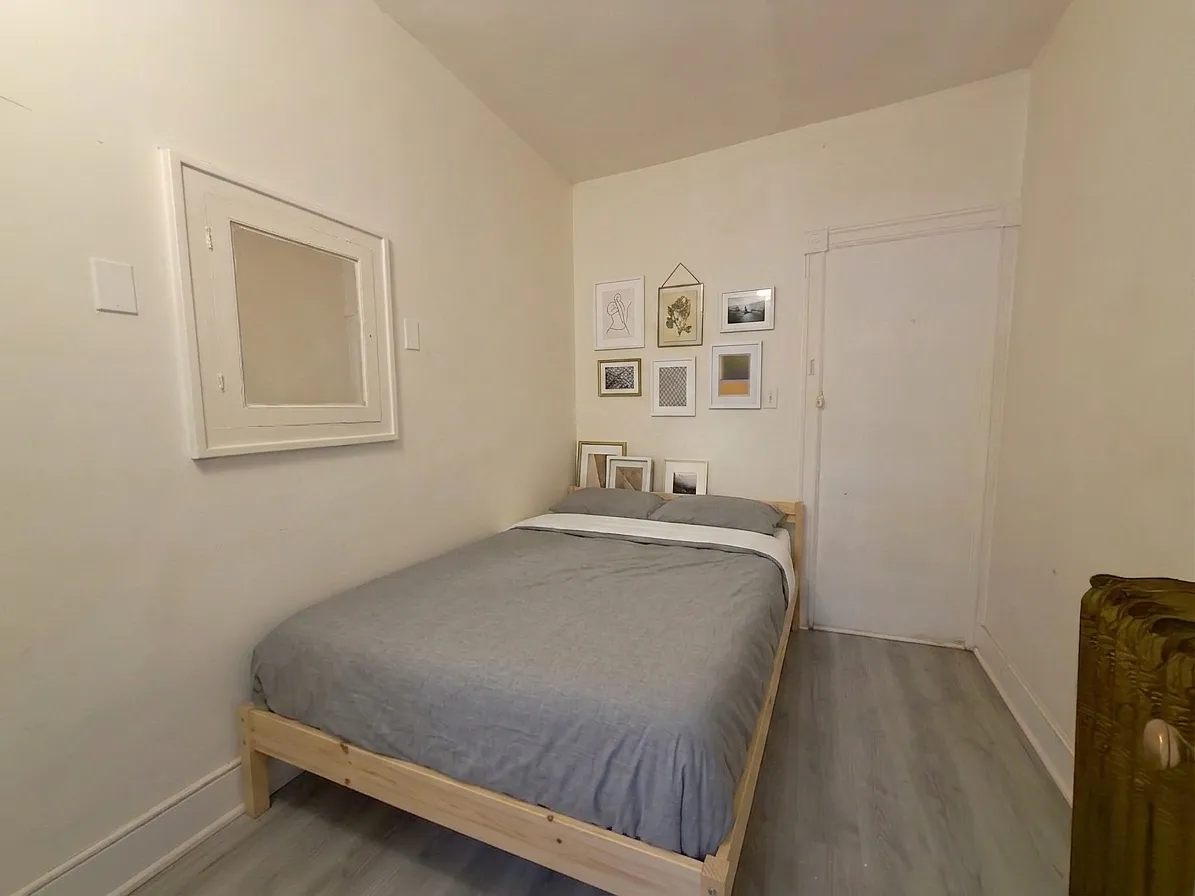 3 bed, 888 sqft, $1,400 — Photo 3