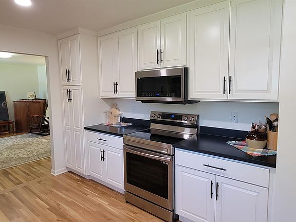 5th image of 2909 Stone Park Blvd
