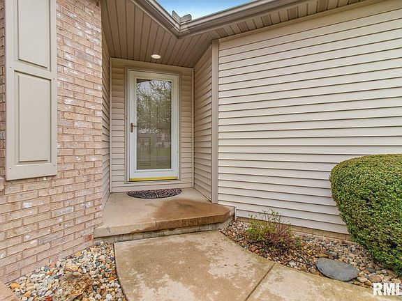 4th image of 39 Fox Creek Ct