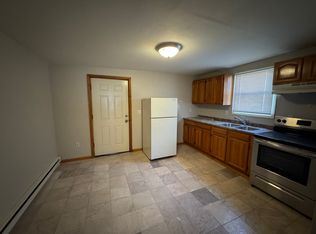 107 Summit St APT B, Norwich, CT 06360