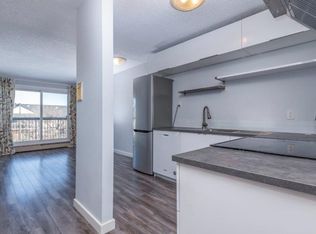 1613 11th Ave SW #302, Calgary, AB T3C0N3