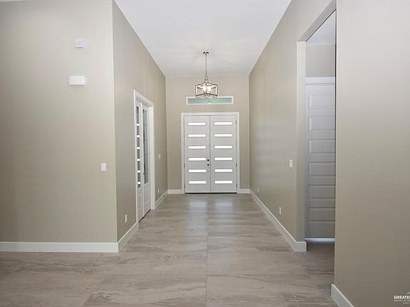 2nd image of 5104 W Burberry St