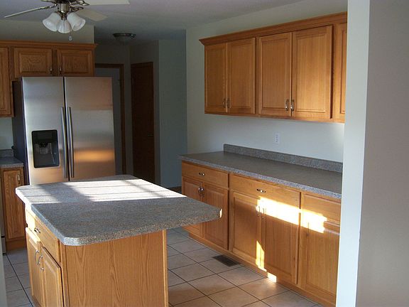 3rd image of 3578 Miracle Dr