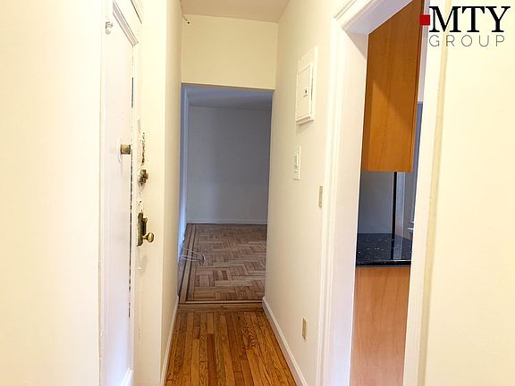 4th image of 4141 43rd St APT B2