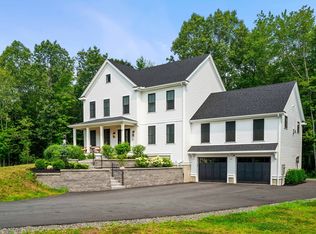 47 Prospect St, Rowley, MA 01969