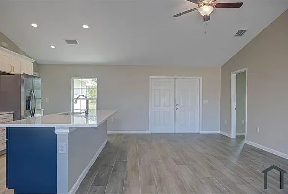 4358 NW 34th Ave — Photo 20