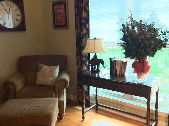 4th image of 261 Meadow Lake Dr