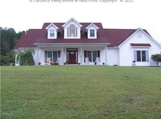 16 James Cir, Culloden, WV 25510