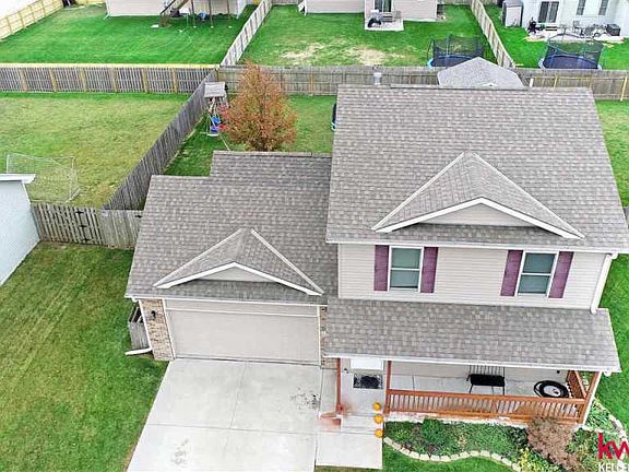 3rd image of 13471 Montrose Ct