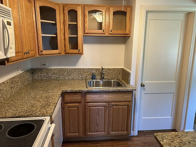 505 W 12th St — Photo 24