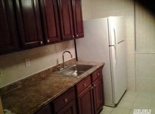 10418 185th St, Saint Albans, NY 11412