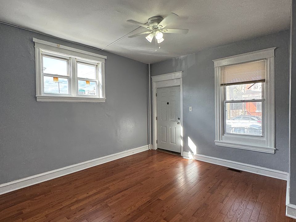 1st image of 5434 Pine St Floor 1