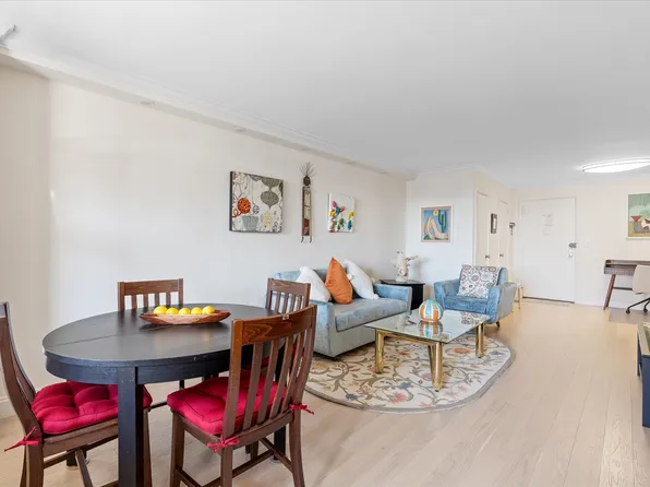165 West 66th Street image 2 of 14