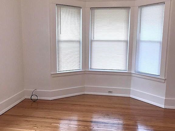 5th image of 927 Butterworth St SW #1