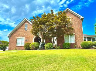 901 Parkside Ct SE, Decatur, AL 35601