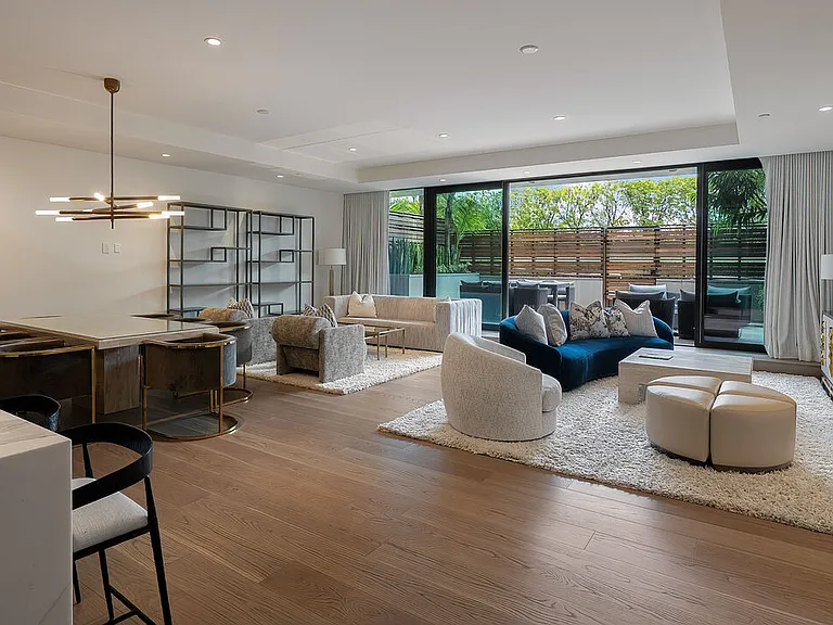 8420 Sunset Blvd #405 — Photo 4