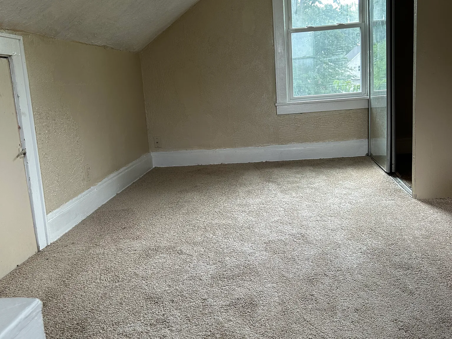 4 bed, 1192 sqft, $1,200 — Photo 4