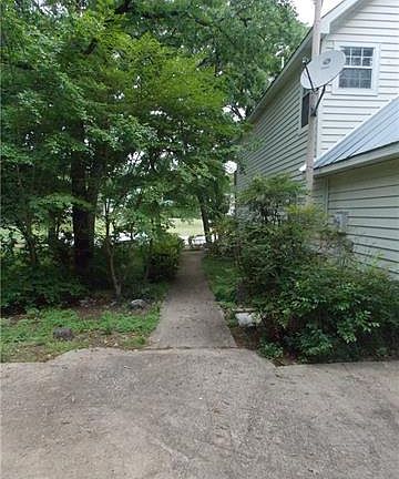 4th image of 1036 Shoreline Dr