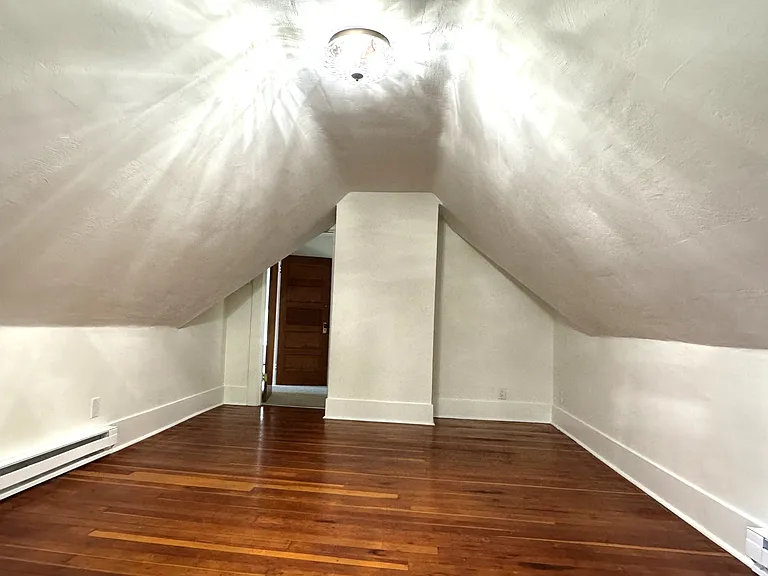 1012 Dupont St — Photo 20