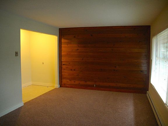 4th image of 7030 SE Woodward St