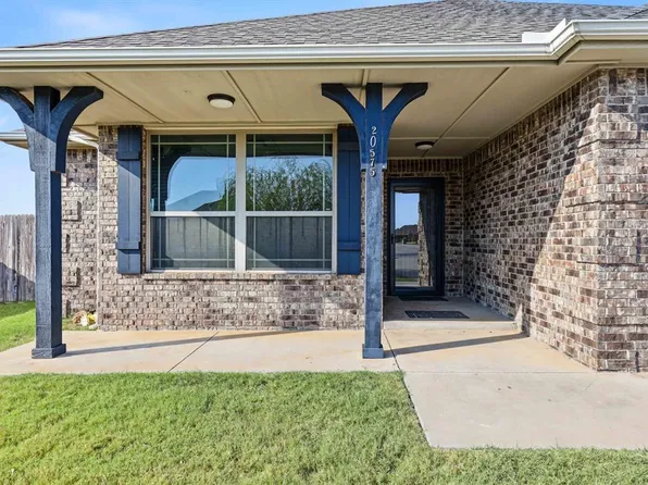 20575 Creekside Dr, Harrah, OK 73045