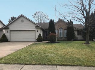 1380 New England Dr SE, North Canton, OH 44720