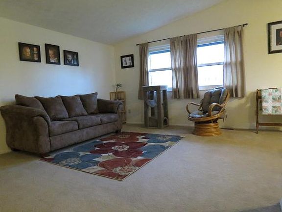 4th image of 1275 Sweetbay Pl