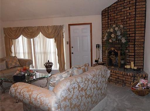 5th image of 2109 Killington Dr