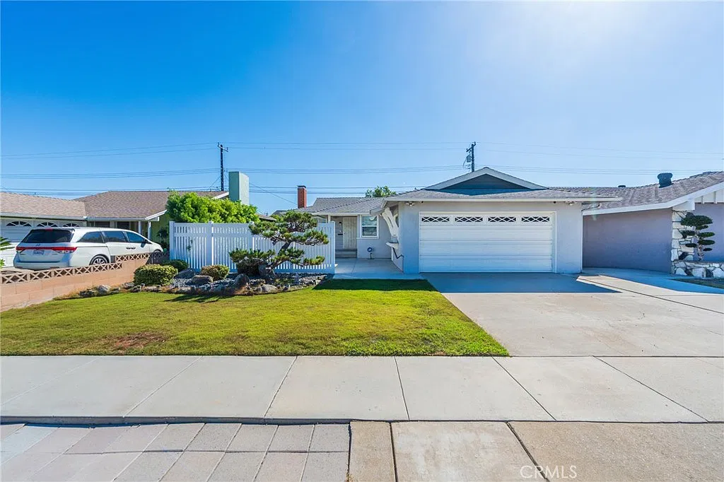 3 bed, 1260 sqft, $4,000 — Photo 1