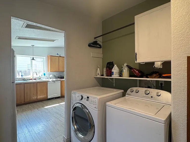 408 Alpine Dr — Photo 8