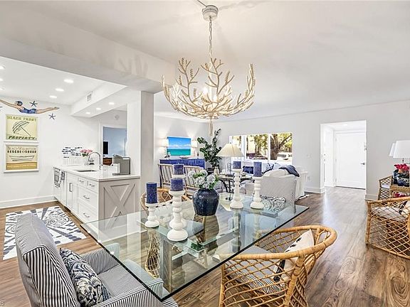 3rd image of 5801 Glencove DR #502