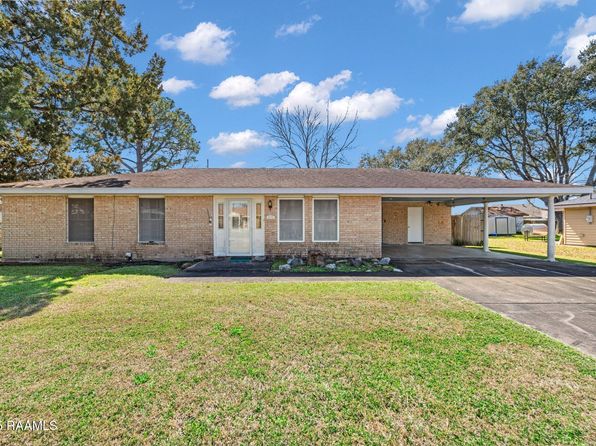 137 Perez Dr, Scott, LA 70583