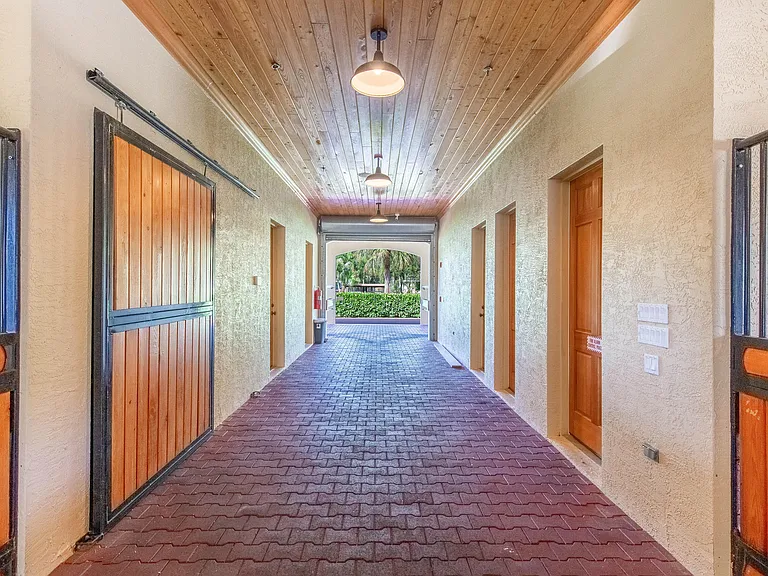 14943 Paddock Dr — Photo 13
